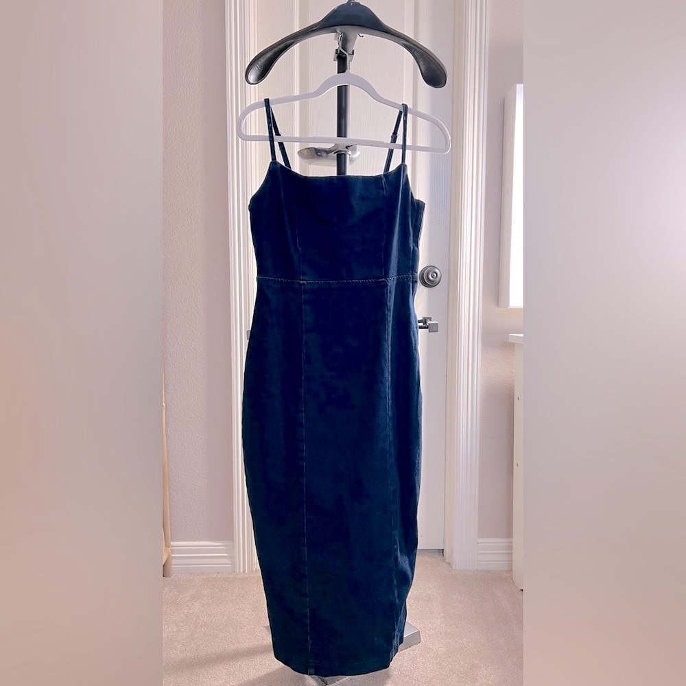 NEW MIOU MUSE steal the moment dress in indigo